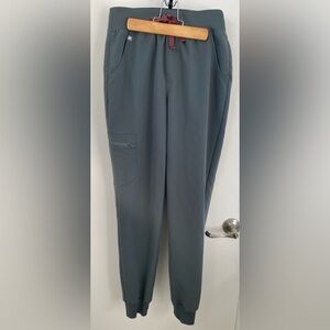 Figs Women's Cargo Pants in Dark Gray